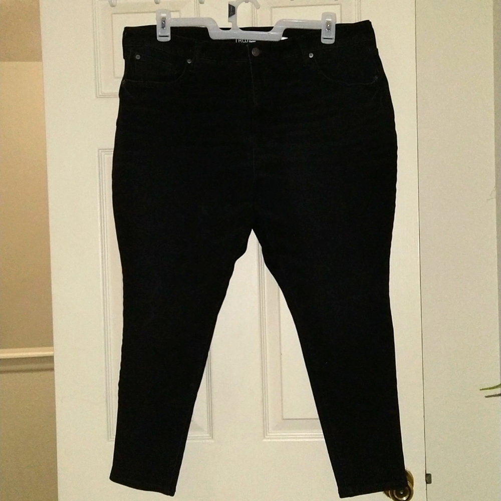 Time and Tru 20P High Rise Curvy Jeans
